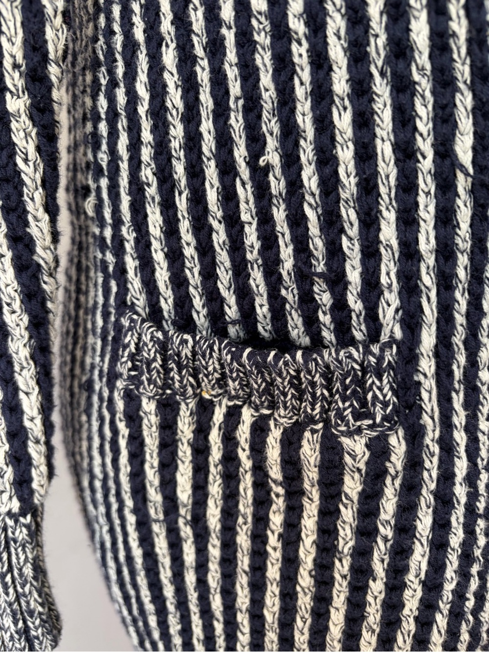Y2K GAP Navy and White Textured Toggle Duffle Cardigan Size S - Picture 4 of 8